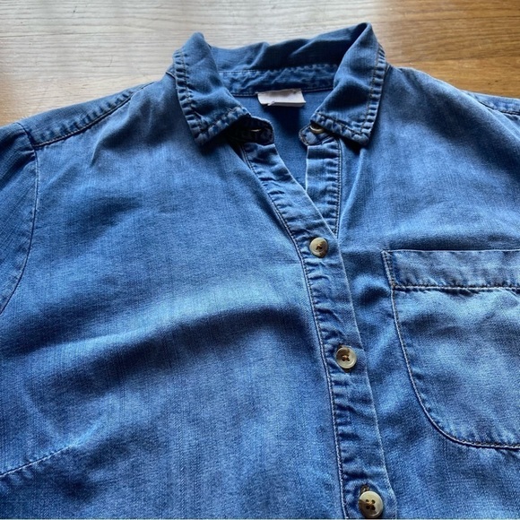 Chico’s Tencel Chambray button down - Picture 6 of 11